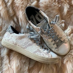 Near perfect condition, p448 Leather Platform Sneaker. Includes glitter laces
